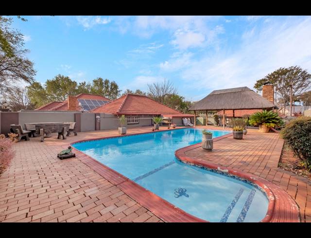 4 BEDROOM HOUSE FOR SALE IN GREENSIDE